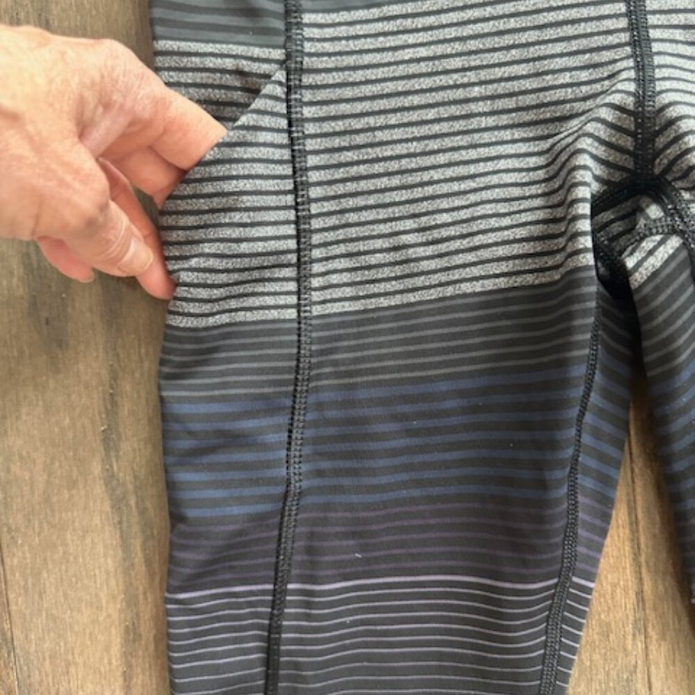 Lululemon Striped Full Length Leggings Size 4 - Picture 4 of 16